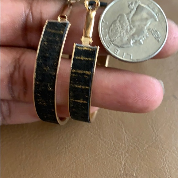 Hoops - Picture 3 of 3